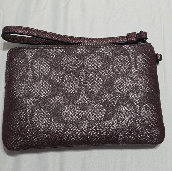 Coach Corner Zip Wristlet bag - Picture 10 of 13